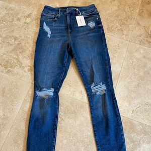 Good American Jeans ✨12 HOUR FLASH SALE✨